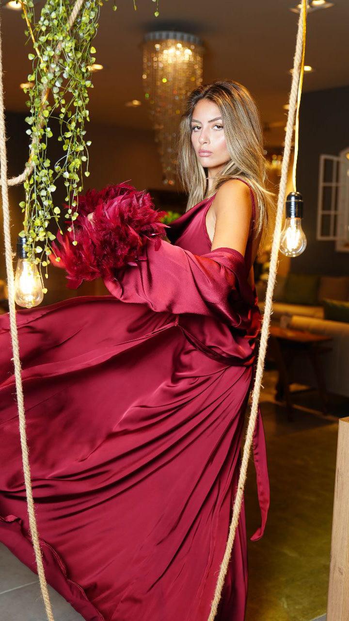 Dark pink satin dress with matching robe, ideal for a romantic Valentine's Day celebration