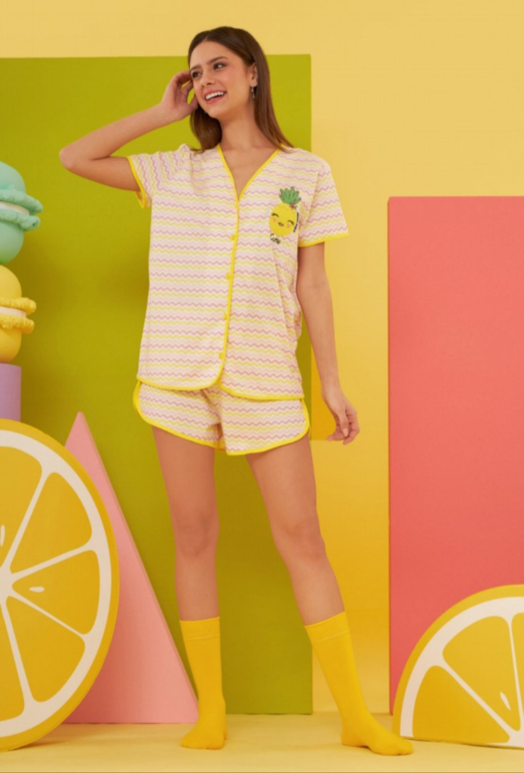 Women's pineapple zigzag pajama set.